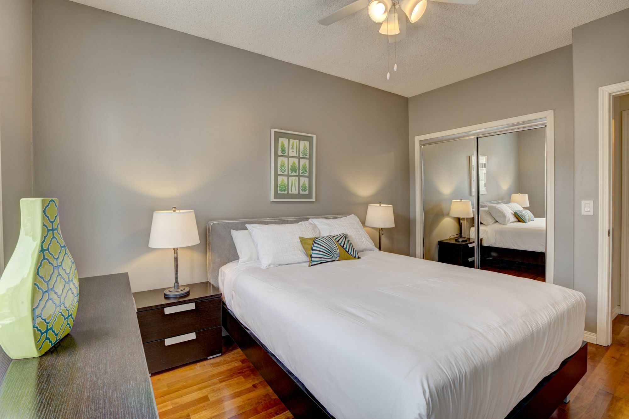 Suite Digs - Genesis YYC Exterior foto