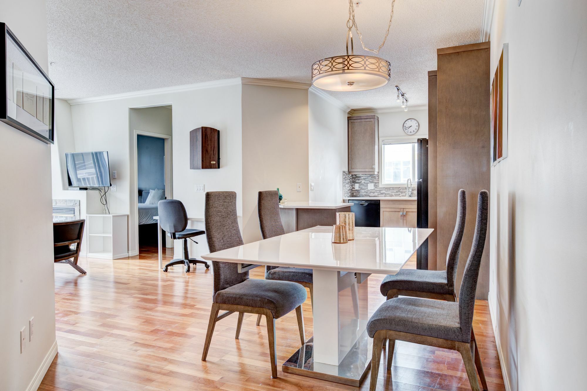 Suite Digs - Genesis YYC Exterior foto